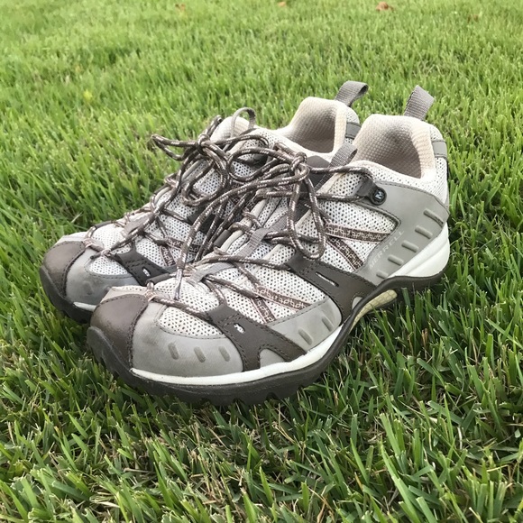 Merrell Shoes - Merrell Womens hiking shoes Size 9 Grey/pink